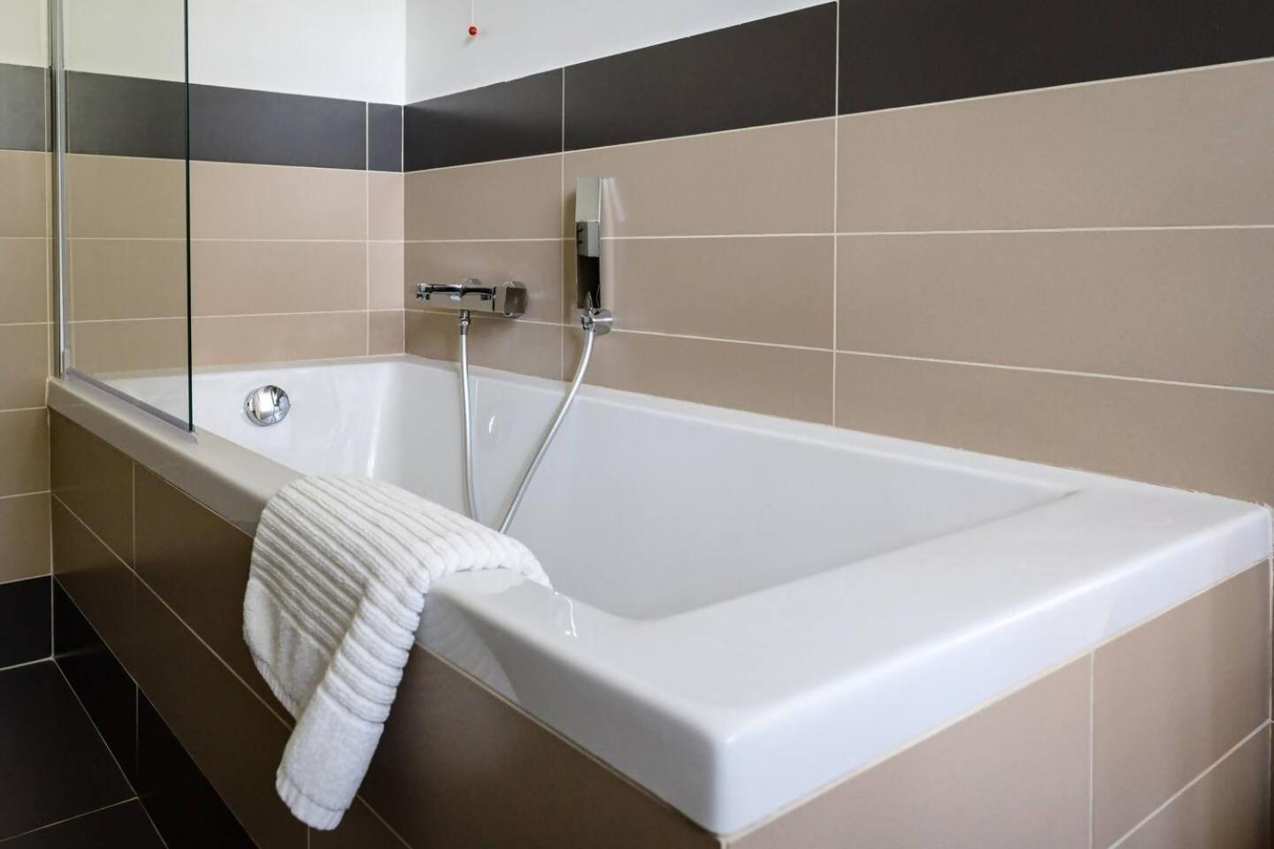Esposizione Metro Eur Apartment *